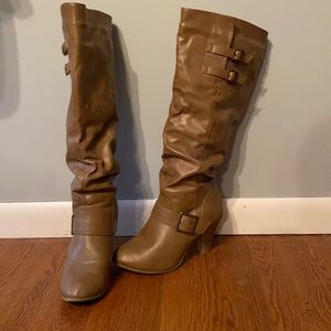 Camel colored knee high boots size 7 1/2